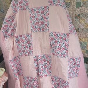 Vintage 1940s Cotton Pink Floral Quilt Blanket Patchwork
